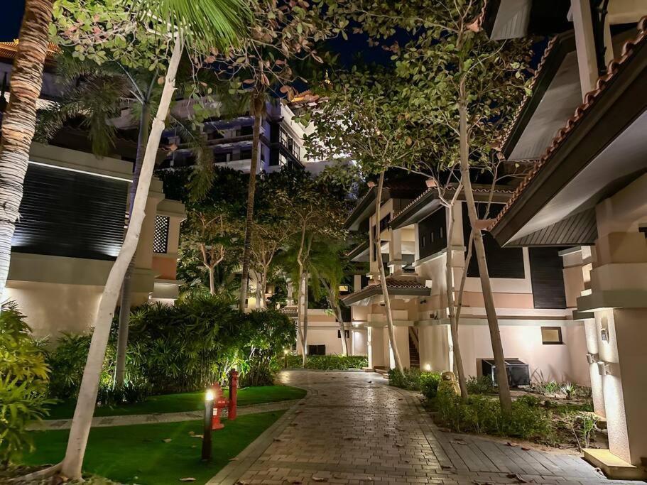 Apartment Access 1br At 5 Star *
